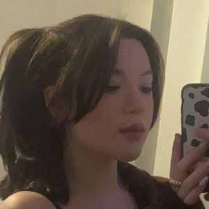 Meet your Posher, Jacqueline